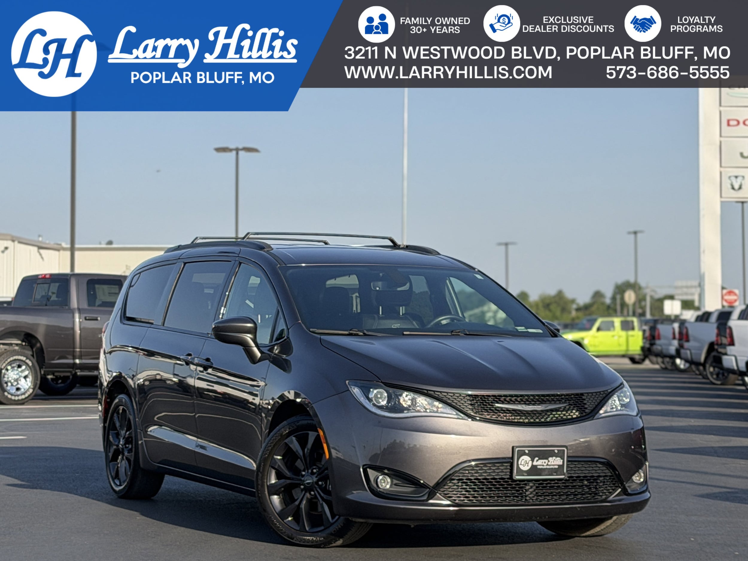 2020 Chrysler Pacifica Touring L Plus's photo