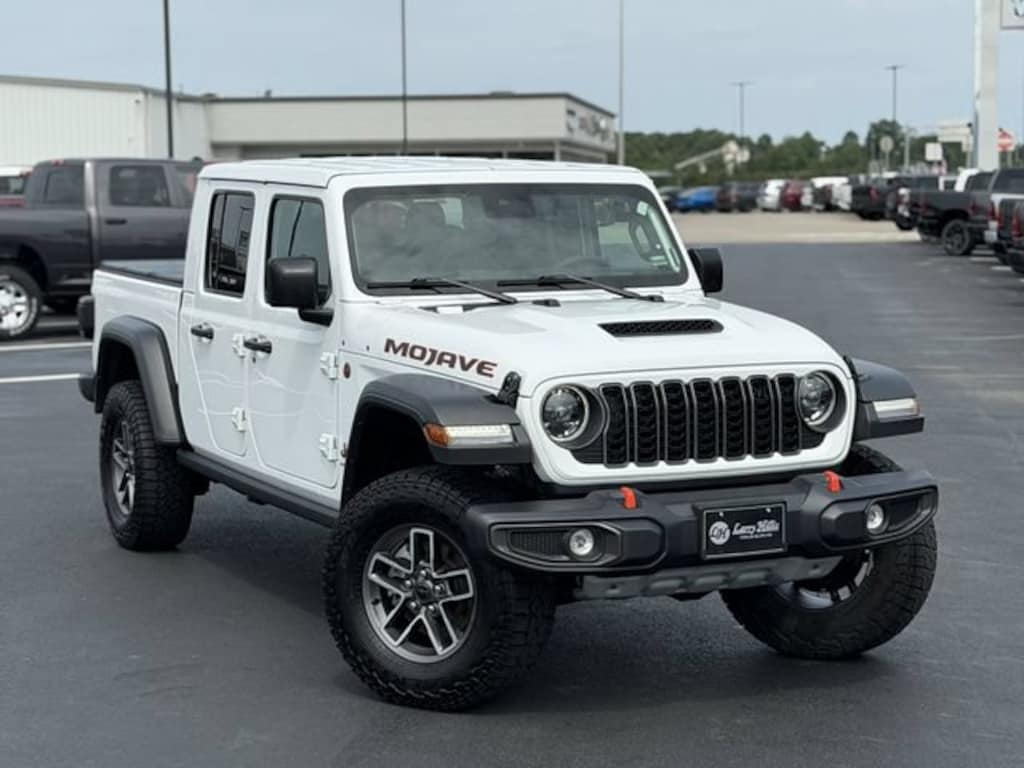 Used 2025 Jeep Gladiator Mojave Truck