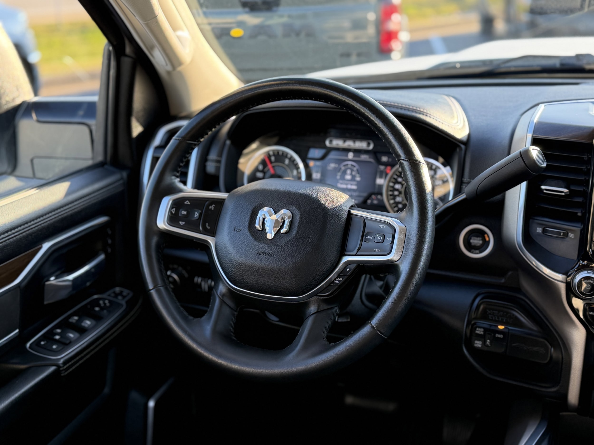 2024 RAM Ram 3500 Pickup Laramie - Photo 12