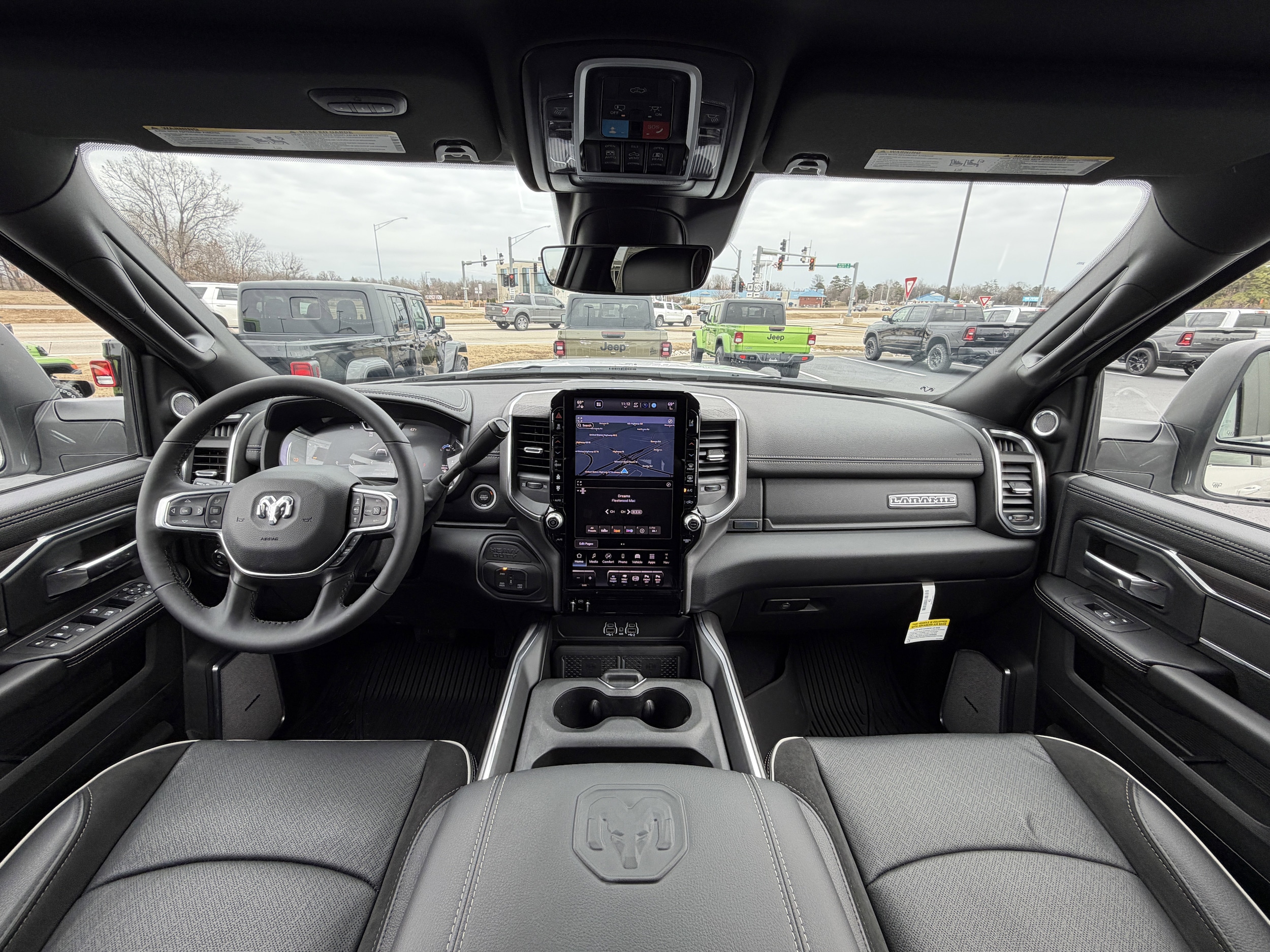 2026 RAM 3500 Laramie - Photo 12