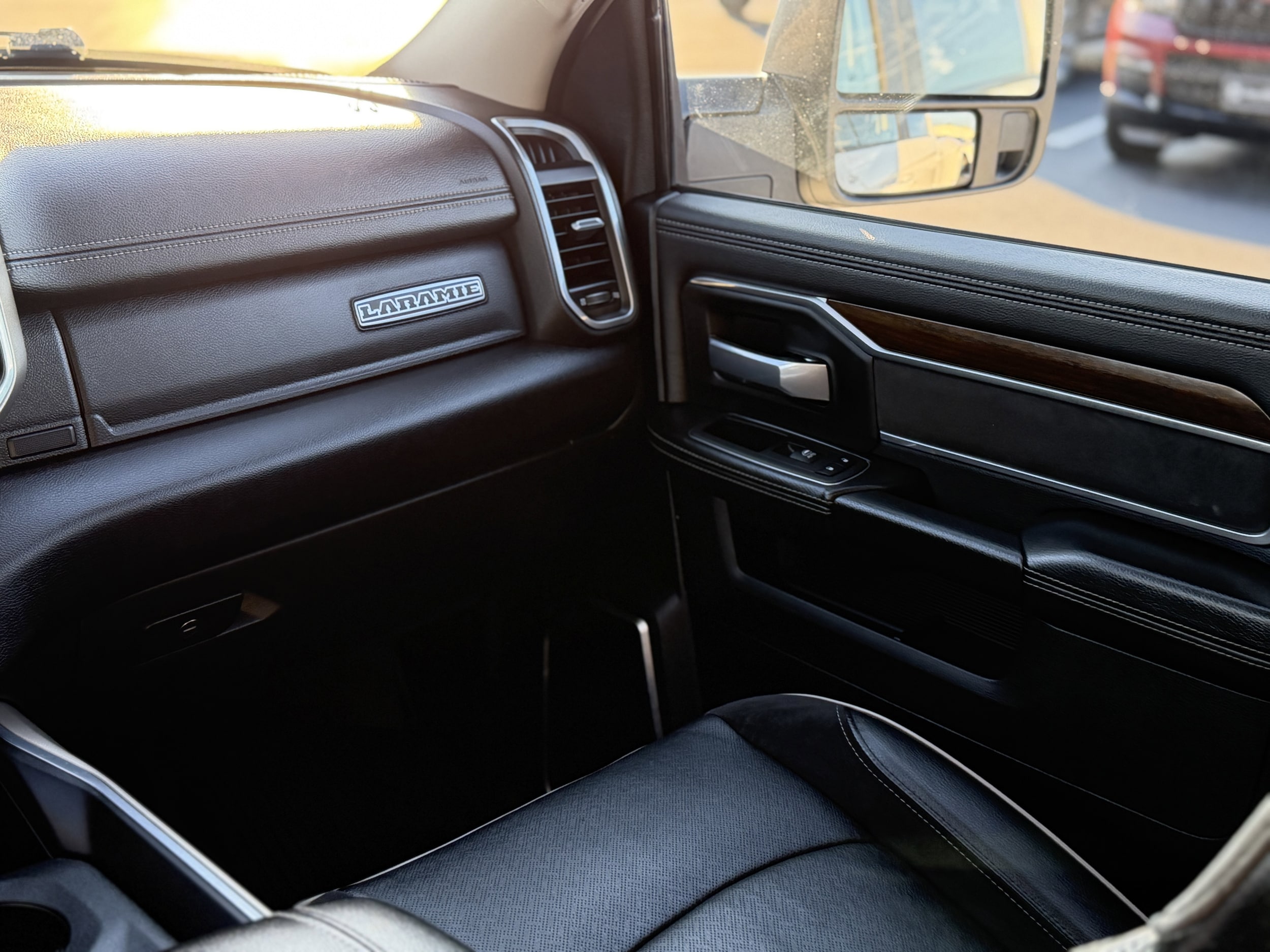 2024 RAM Ram 3500 Pickup Laramie - Photo 15