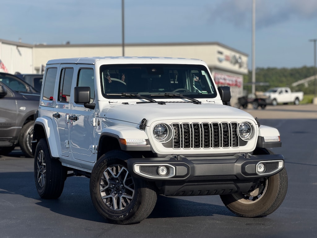 Used 2025 Jeep Wrangler Sahara SUV