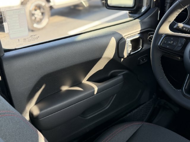 2026 Jeep Wrangler 4-Door Rubicon - Photo 16