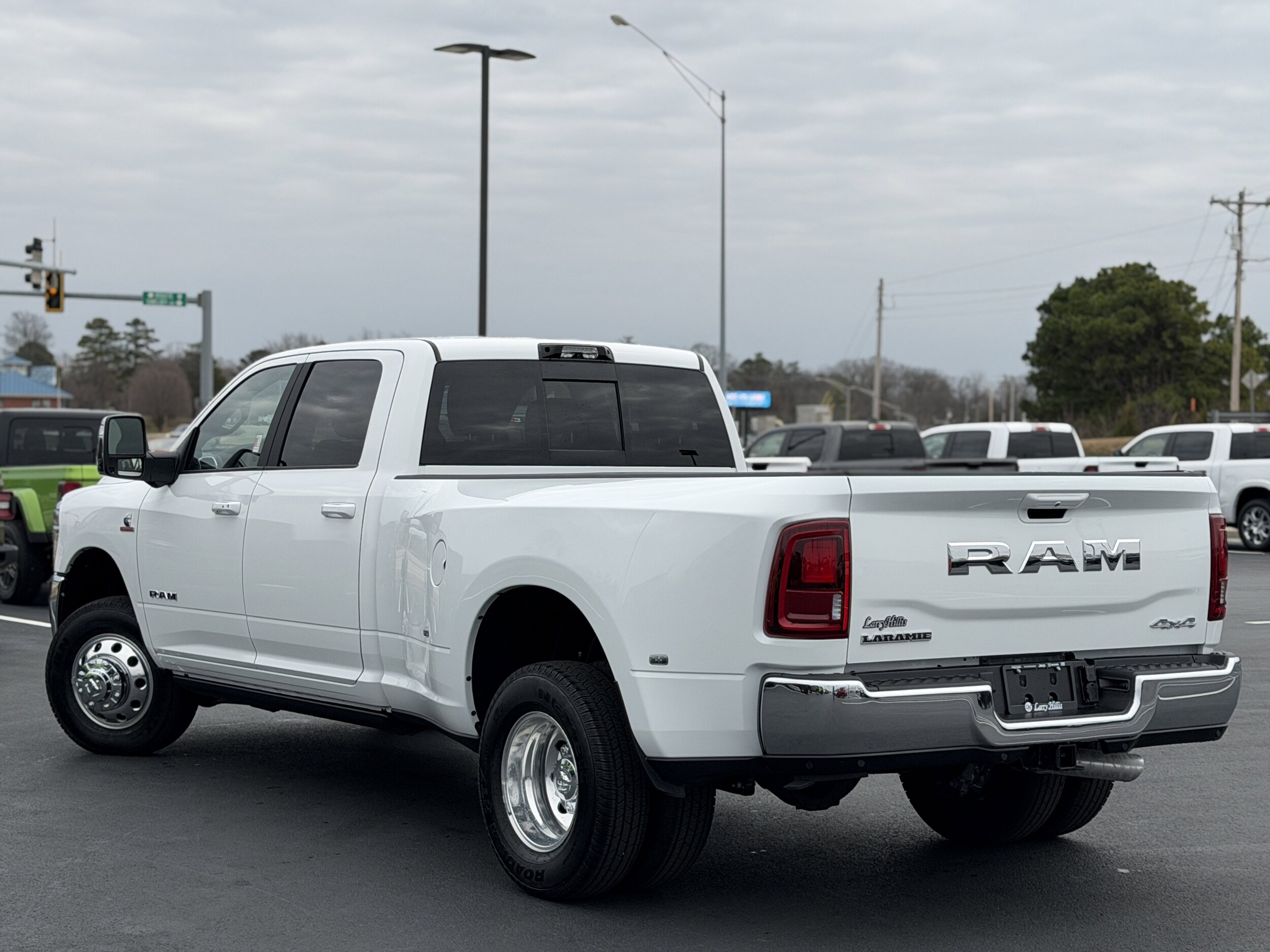 2026 RAM 3500 Laramie - Photo 6