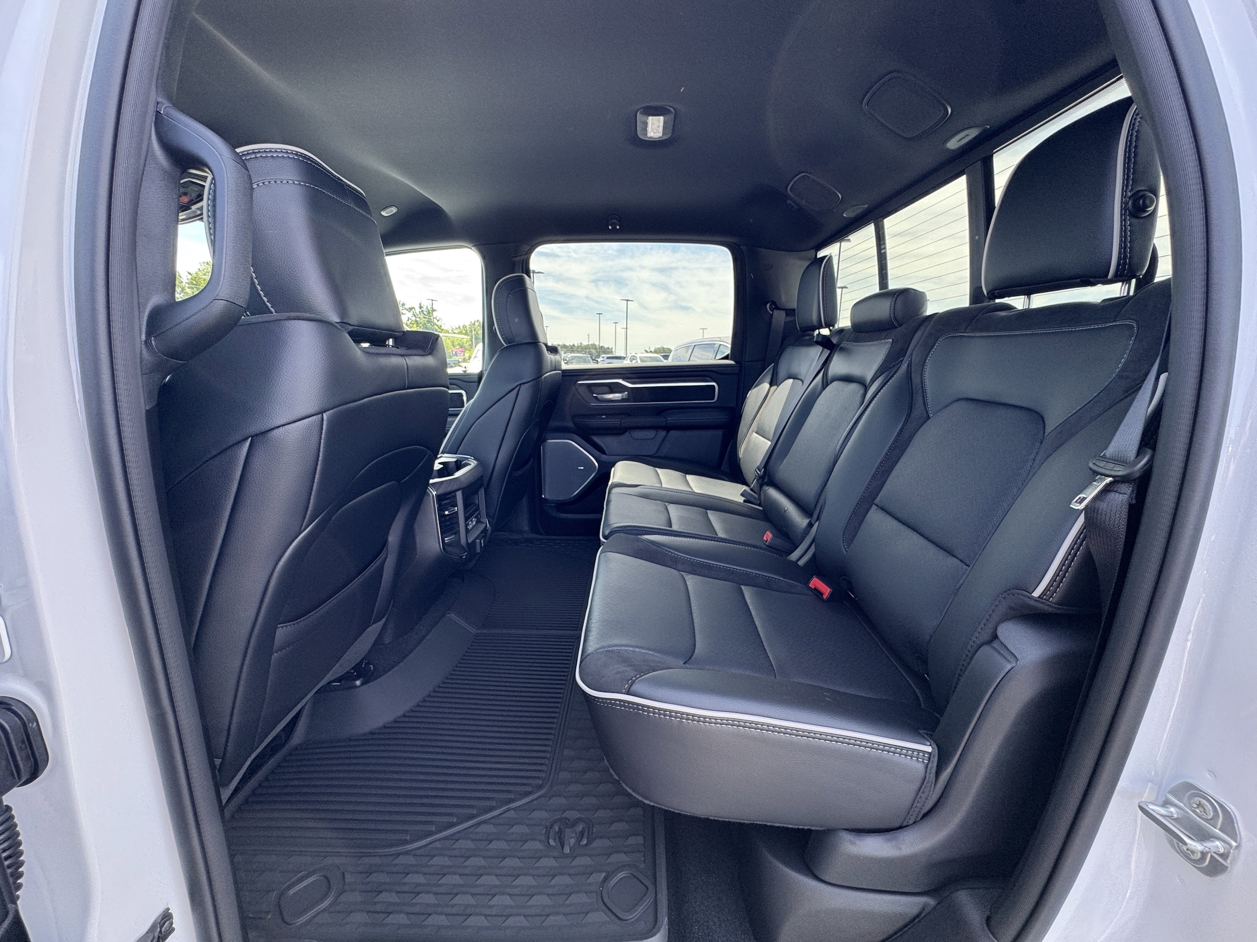 2026 RAM 1500 Laramie - Photo 12