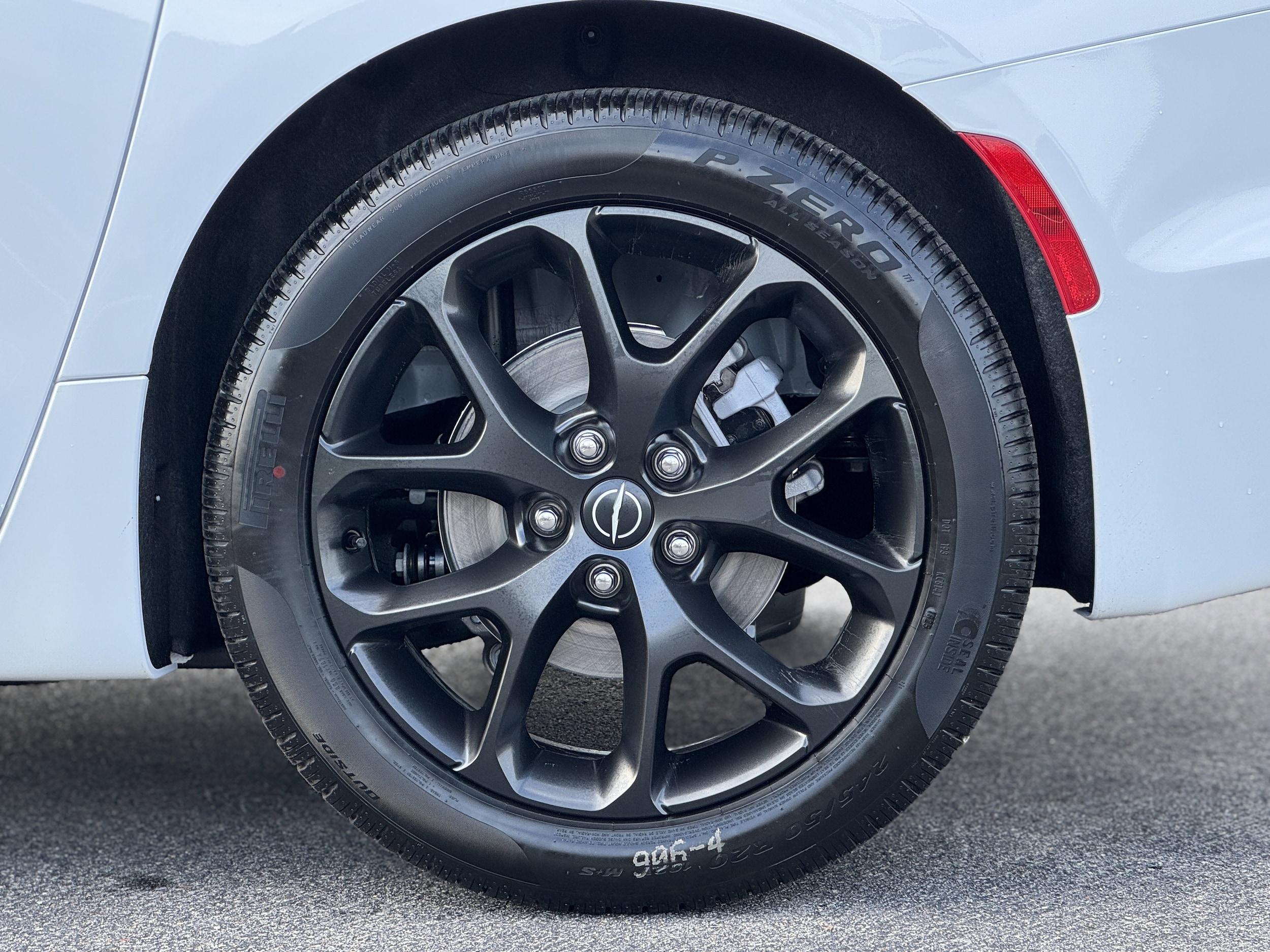 2026 Chrysler Pacifica Select - Photo 10