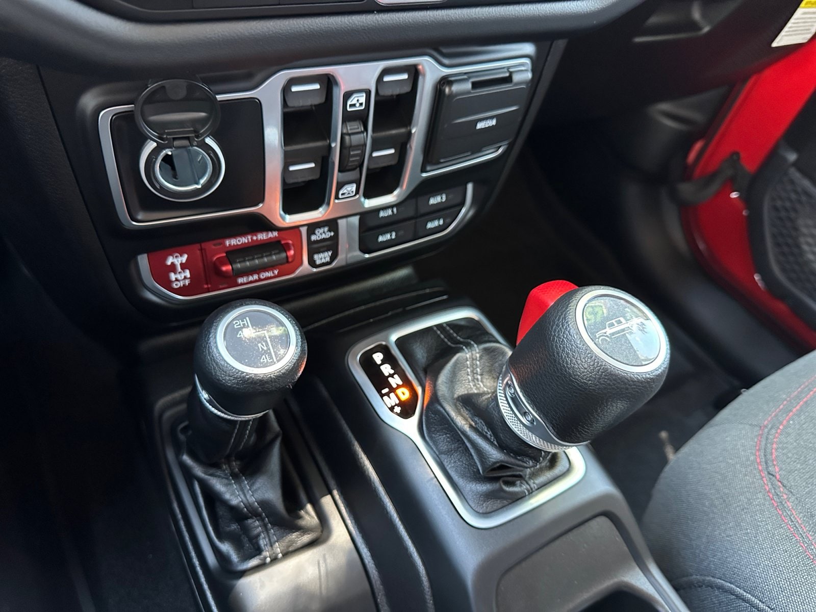 2025 Jeep Gladiator Rubicon - Photo 20