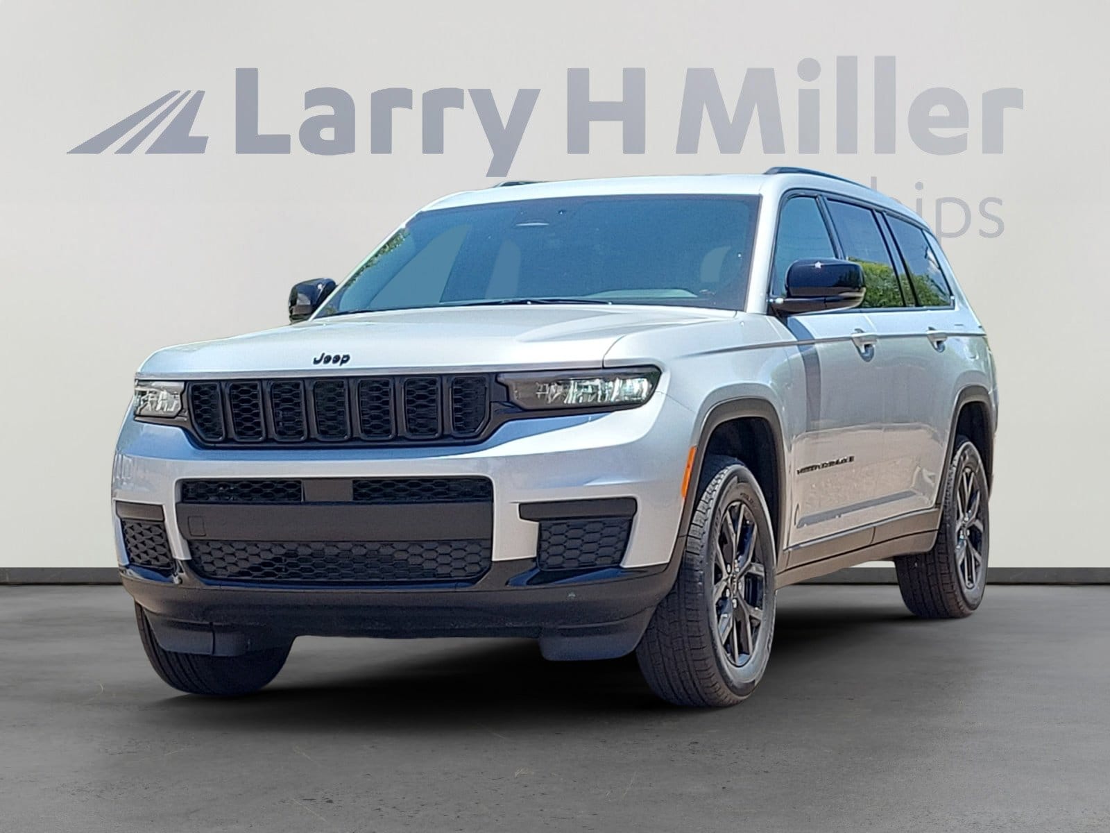 2025 Jeep Grand Cherokee L Altitude's photo
