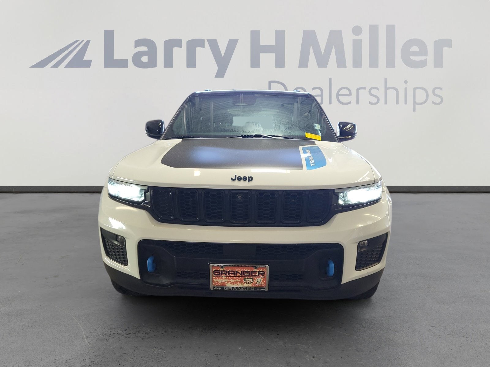 Used 2022 Jeep Grand Cherokee Trailhawk 4xe with VIN 1C4RJYC66N8717773 for sale in Albuquerque, NM