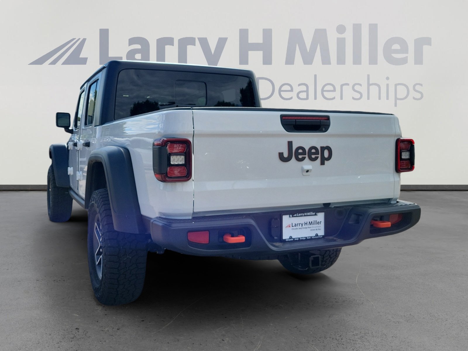 2025 Jeep Gladiator Mojave photo 3