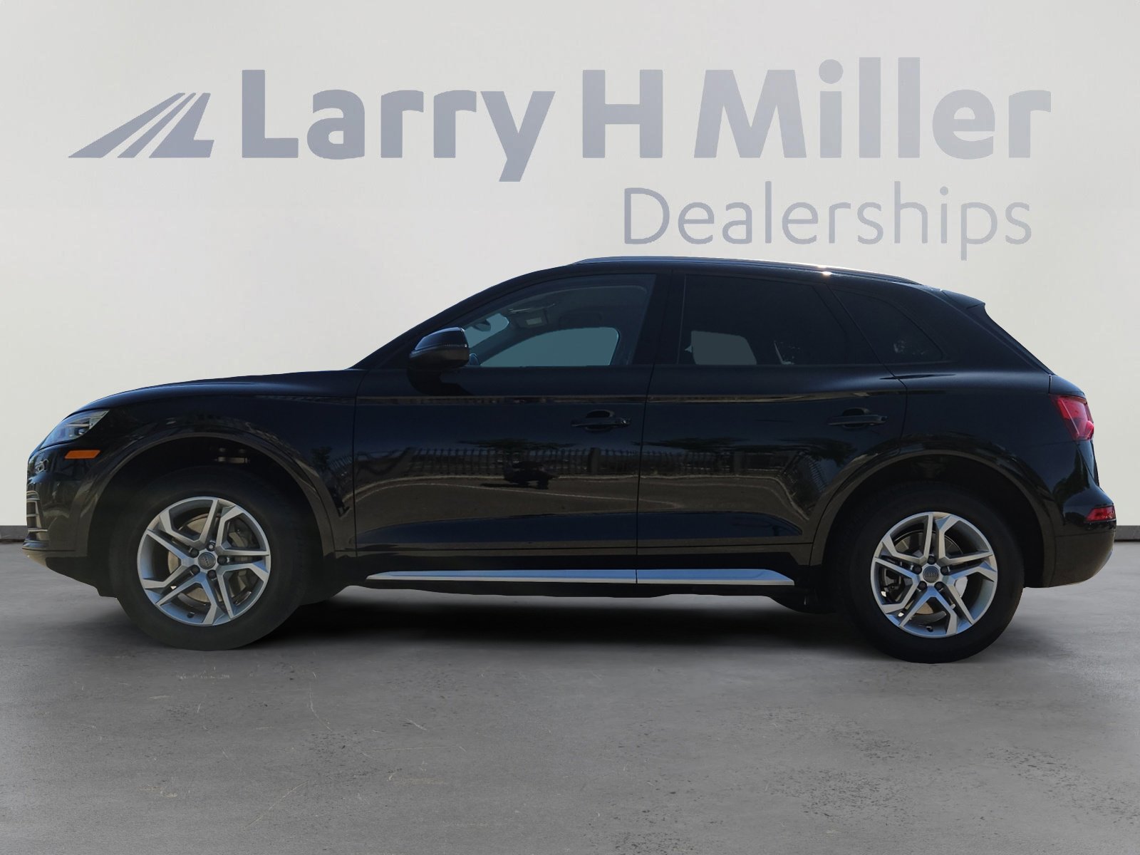 Used 2018 Audi Q5 Premium with VIN WA1ANAFYXJ2130747 for sale in Albuquerque, NM
