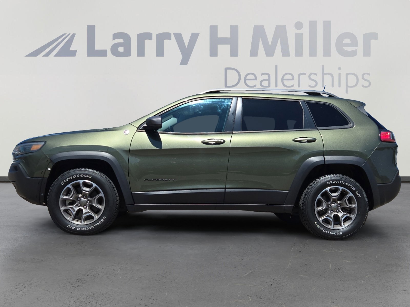 Used 2021 Jeep Cherokee Trailhawk with VIN 1C4PJMBX8MD136016 for sale in Albuquerque, NM
