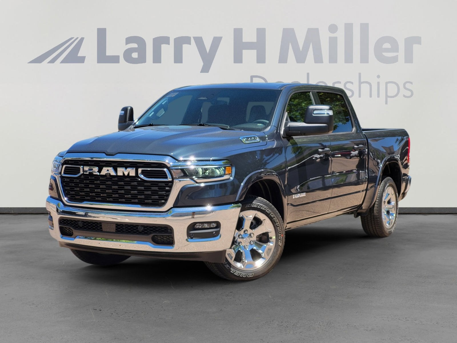 2026 RAM 1500 Big Horn/Lone Star 4x4 Crew Cab 5'7's photo