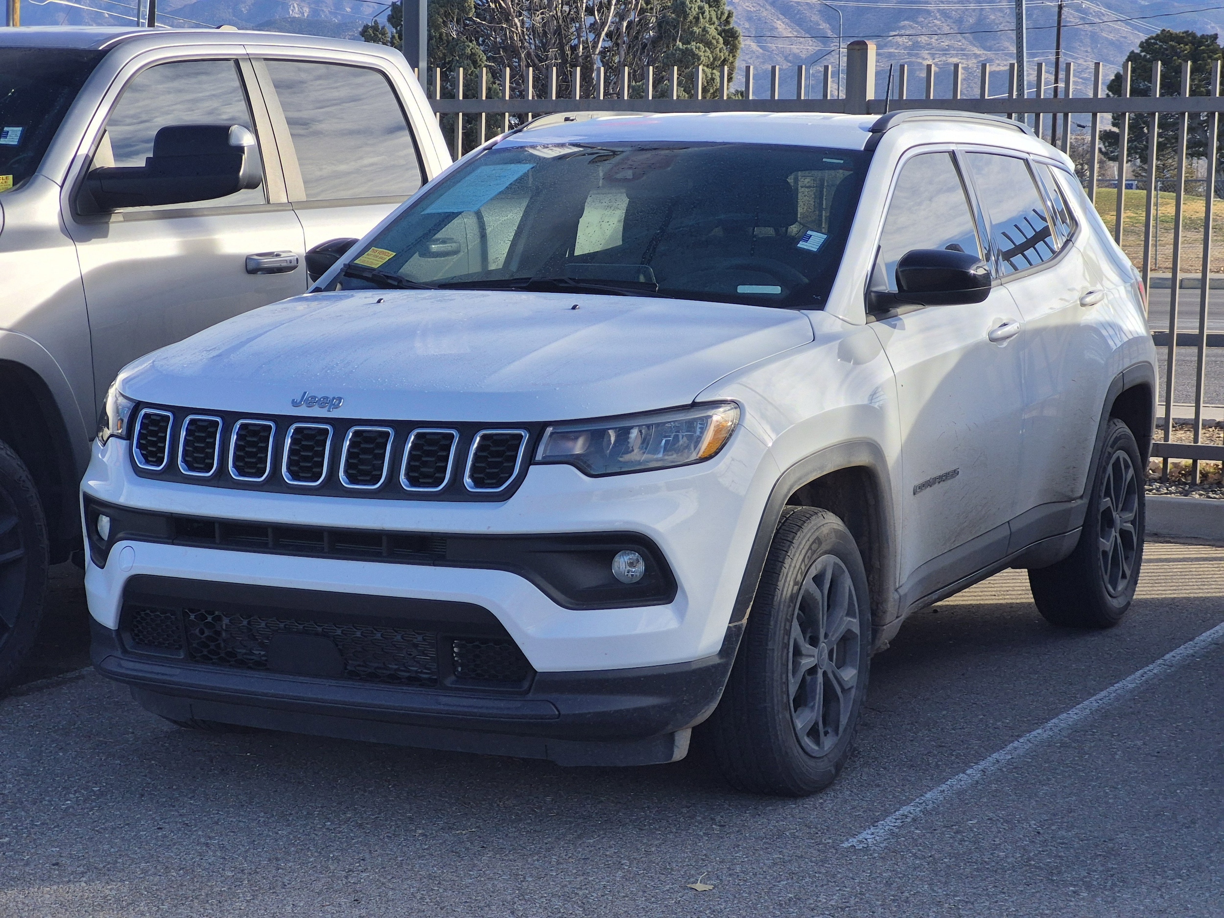 2025 Jeep Compass Latitude's photo