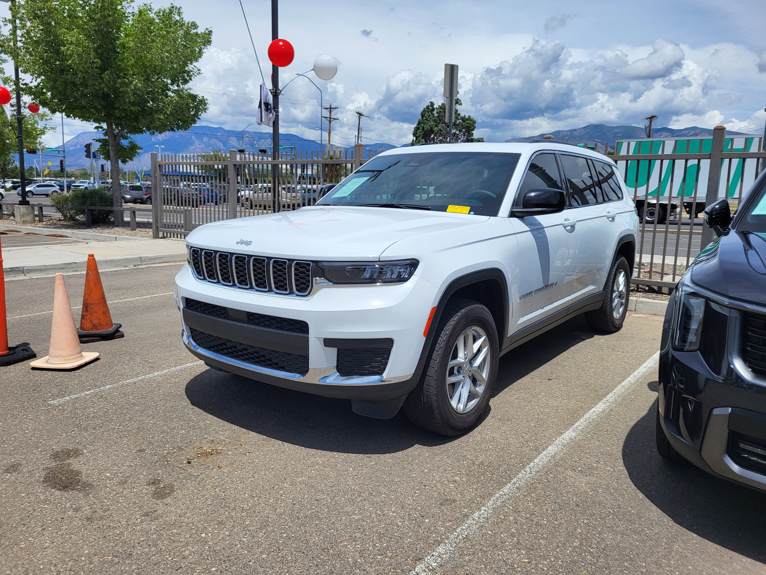 2025 Jeep Grand Cherokee L Laredo X's photo