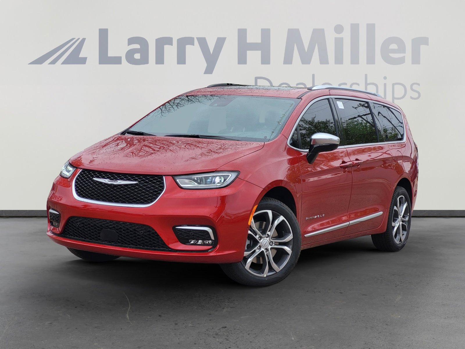 2026 Chrysler Pacifica Pinnacle AWD's photo