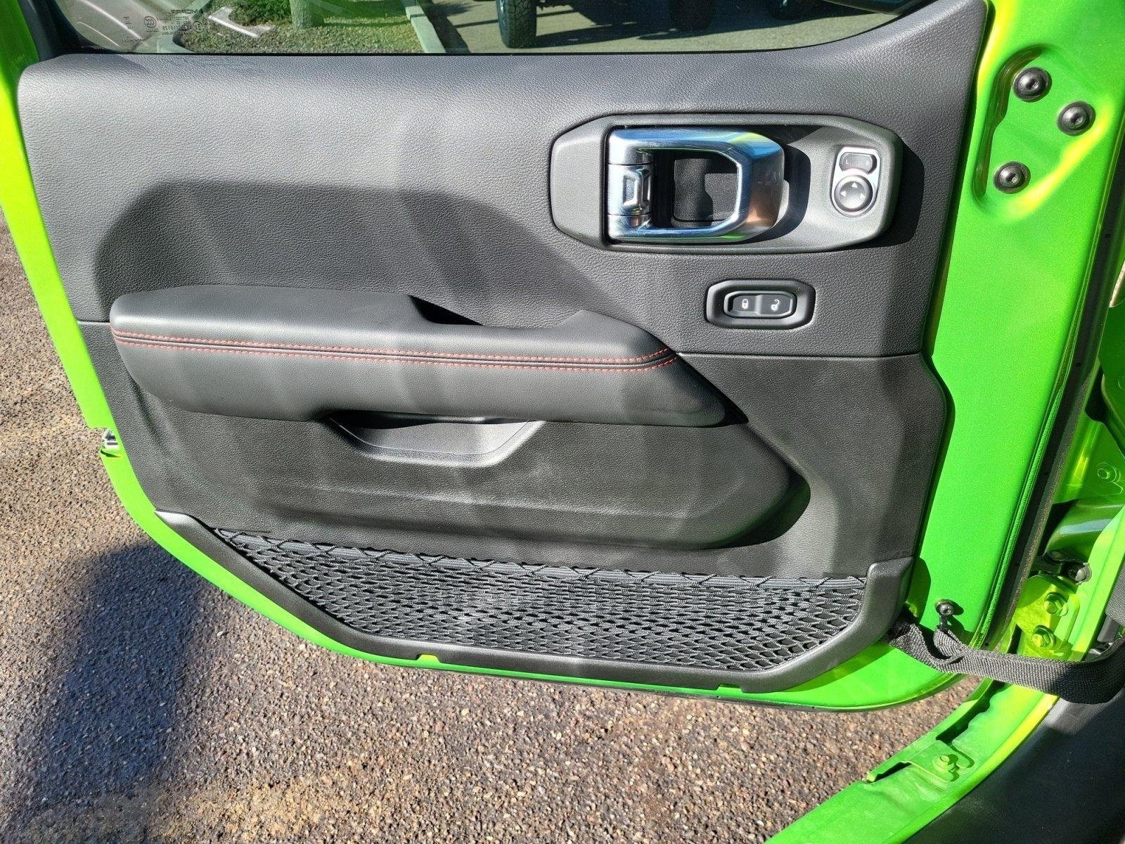 2025 Jeep Wrangler 4-Door Rubicon - Photo 13