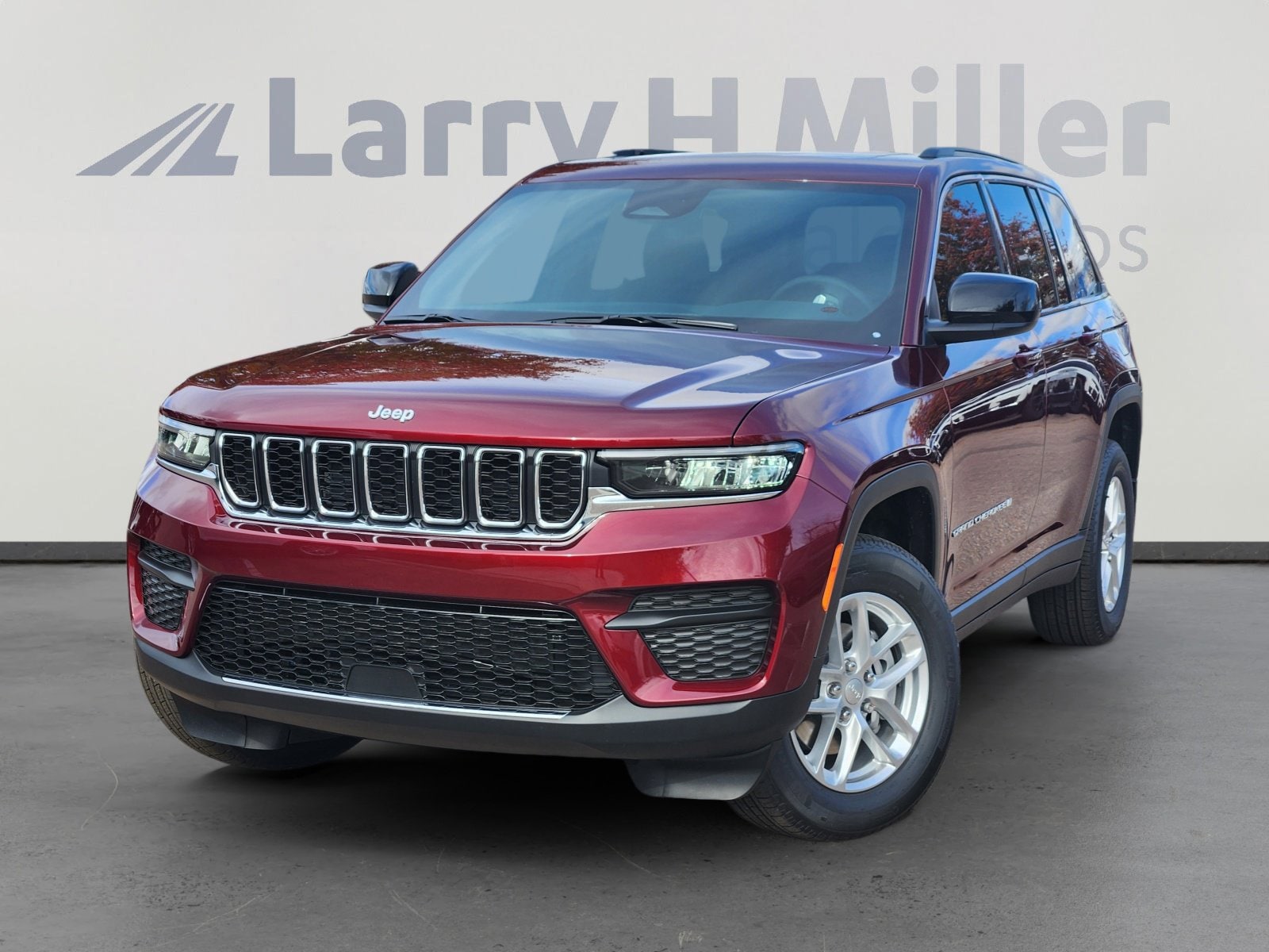2025 Jeep Grand Cherokee Laredo's photo