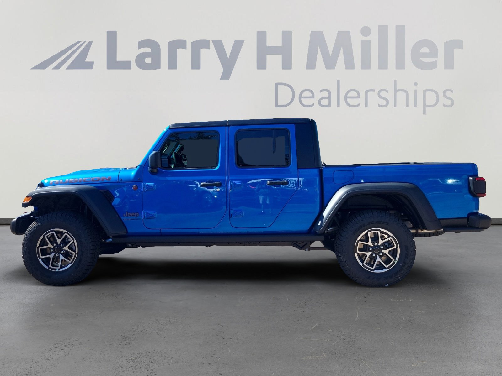 2025 Jeep Gladiator Rubicon photo 2