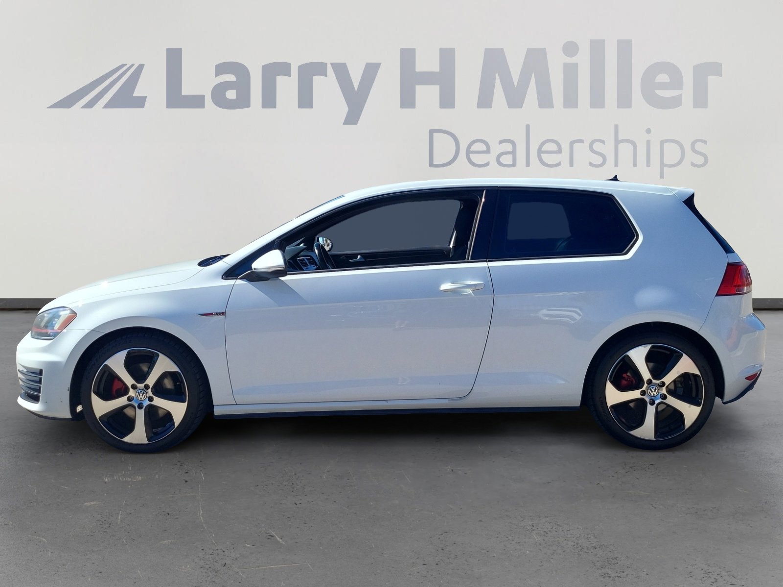 2016 Volkswagen Golf GTI SE photo 2