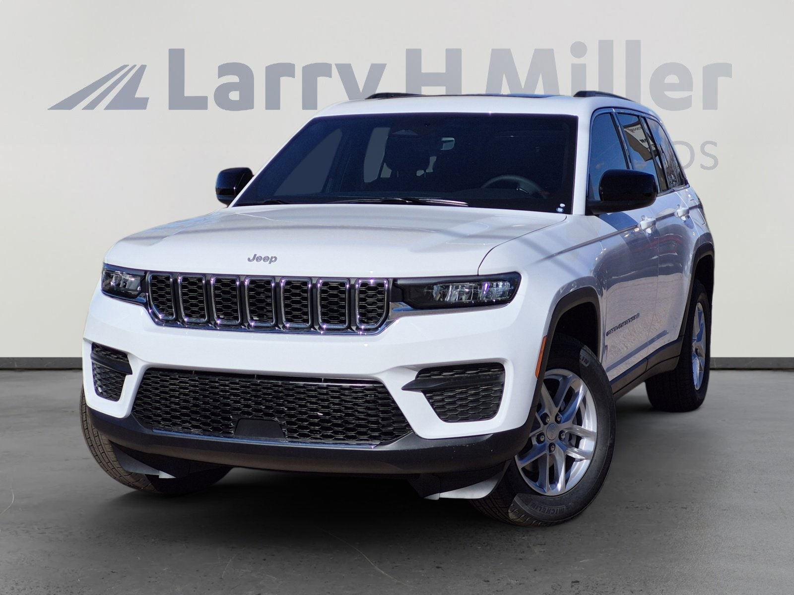 2025 Jeep Grand Cherokee Laredo's photo