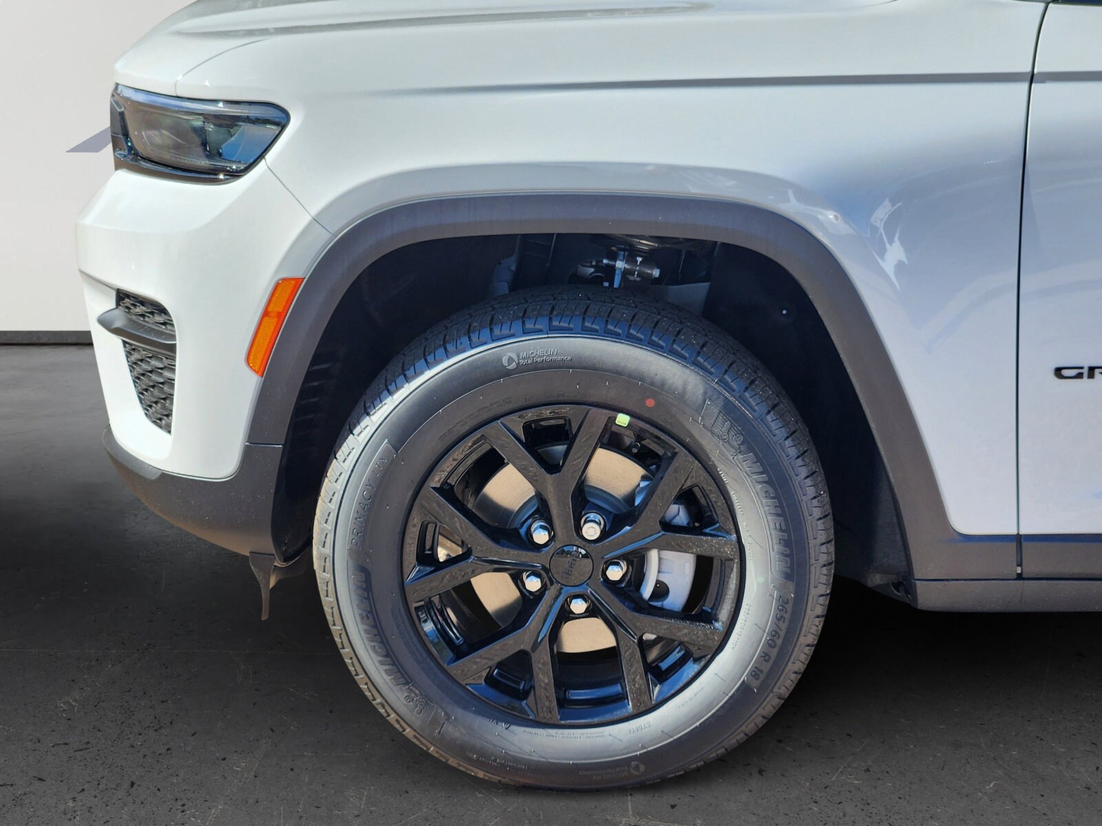 2025 Jeep Grand Cherokee Laredo Altitude X photo 3