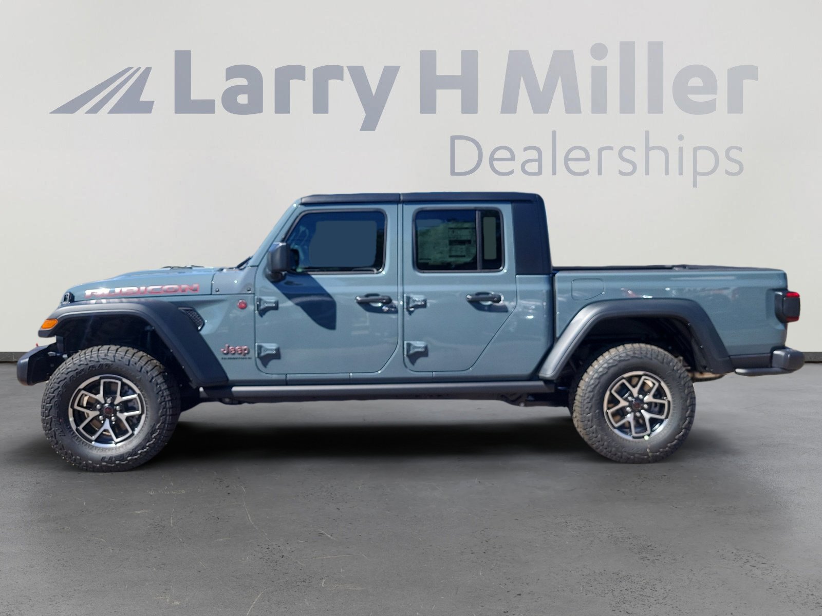 2025 Jeep Gladiator Rubicon photo 2