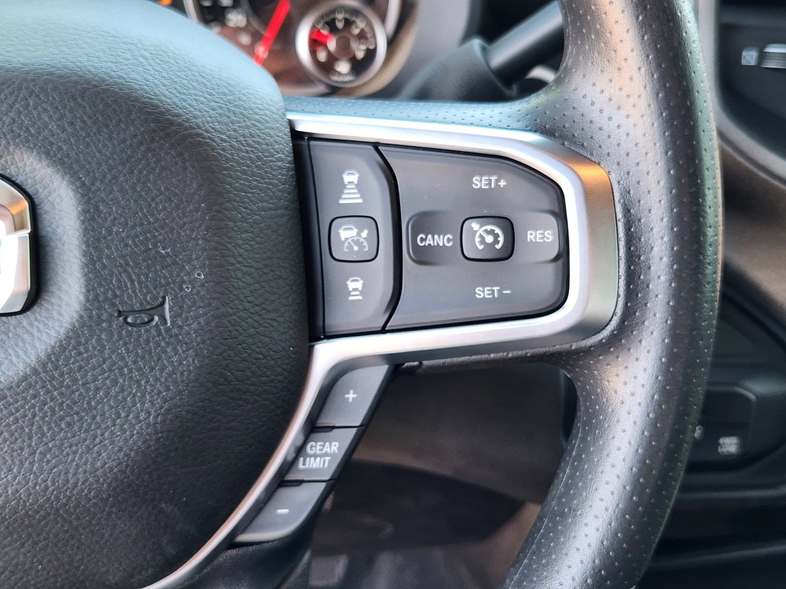 2025 RAM 2500 Tradesman - Photo 15