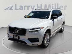 2016 Volvo XC90 T6 Momentum SUV