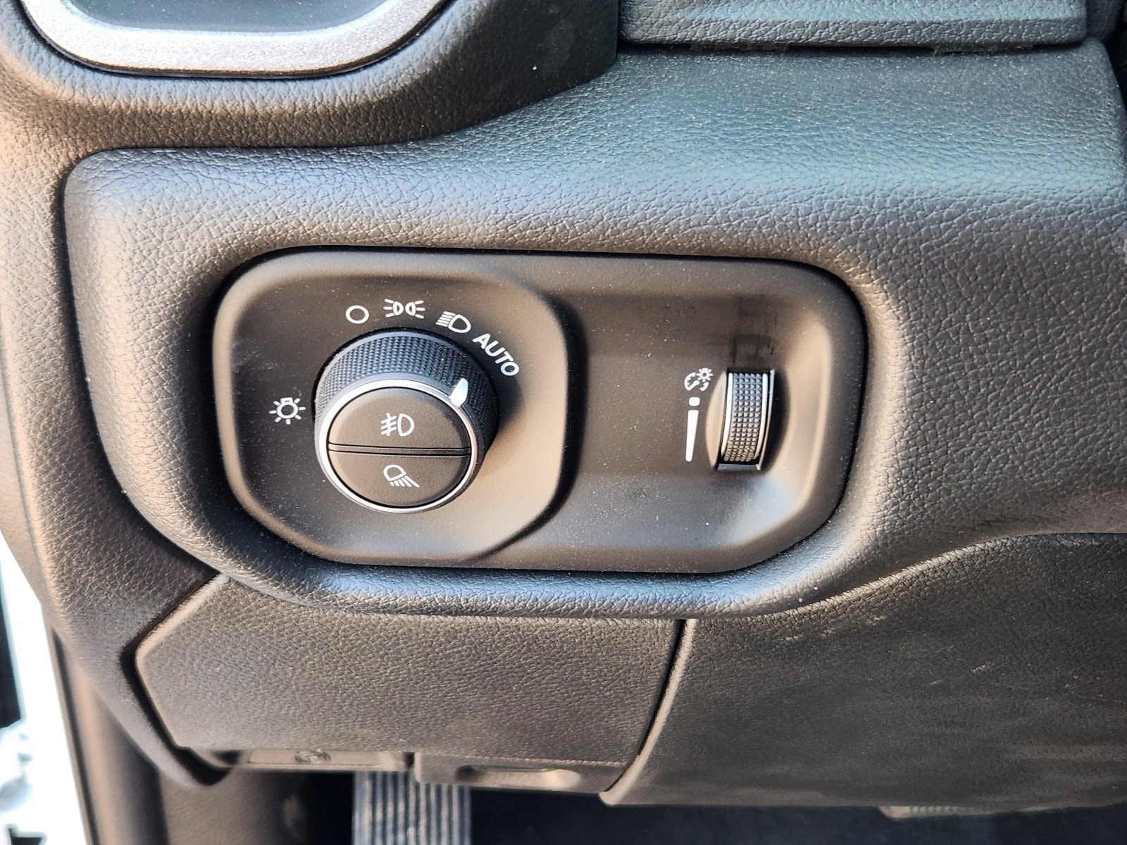 2025 RAM 2500 Tradesman - Photo 16