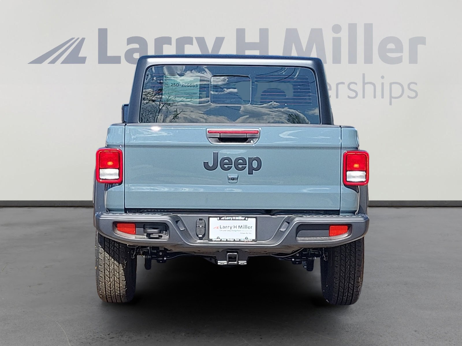 2025 Jeep Gladiator Sport photo 4