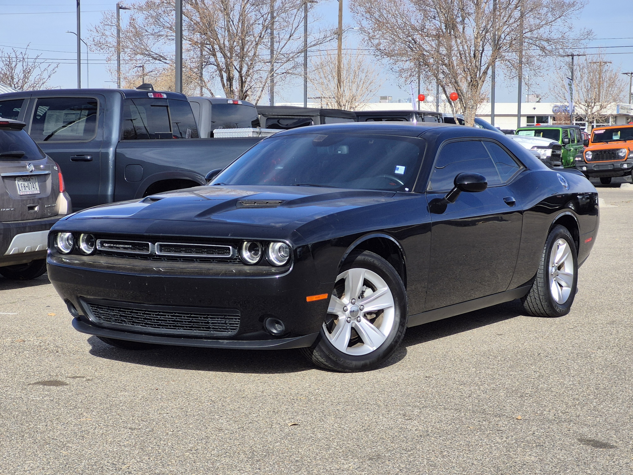 2023 Dodge Challenger SXT's photo