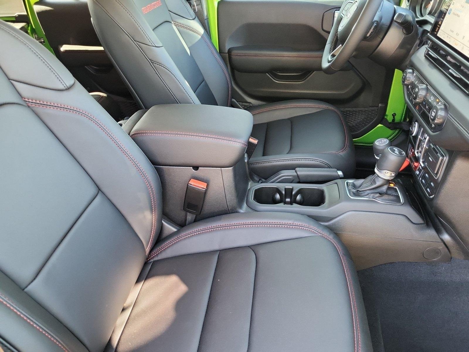 2025 Jeep Wrangler 4-Door Rubicon - Photo 19