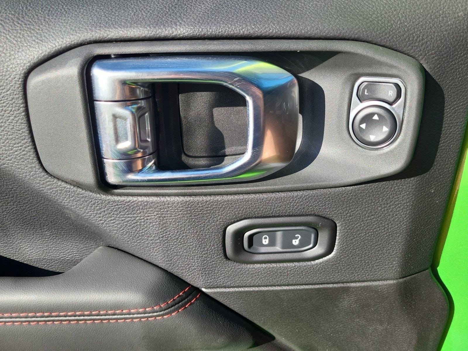 2025 Jeep Wrangler 4-Door Rubicon - Photo 14
