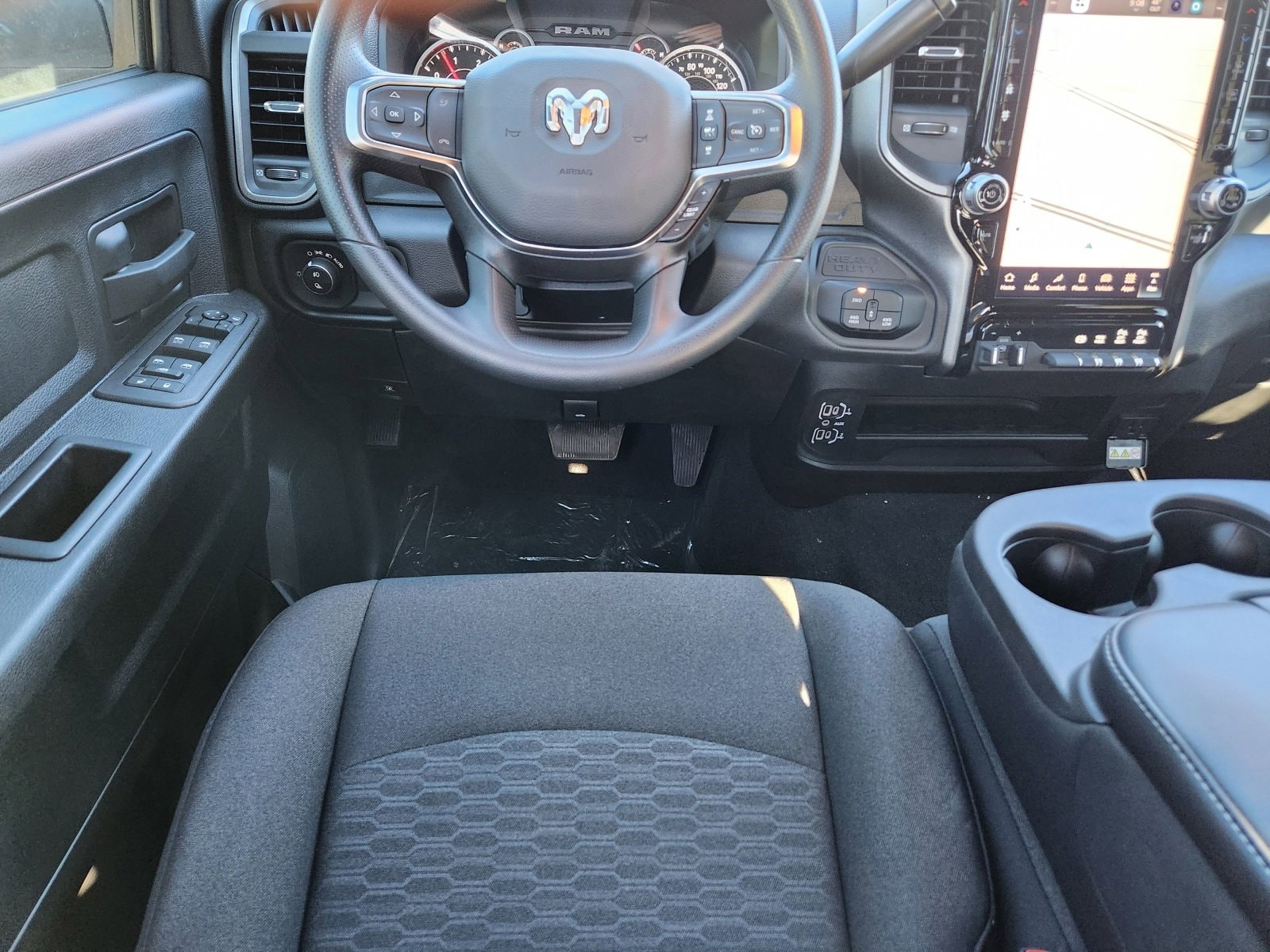 2025 RAM 2500 Tradesman - Photo 32