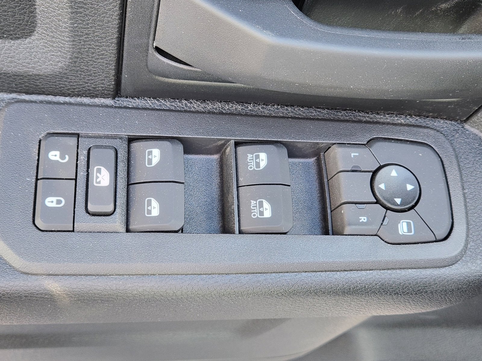 2025 RAM 2500 Tradesman - Photo 14