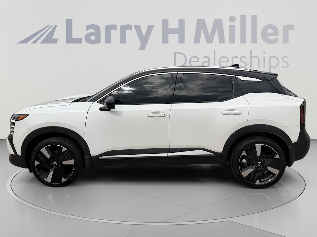 Used 2025 Nissan Kicks SR SUV