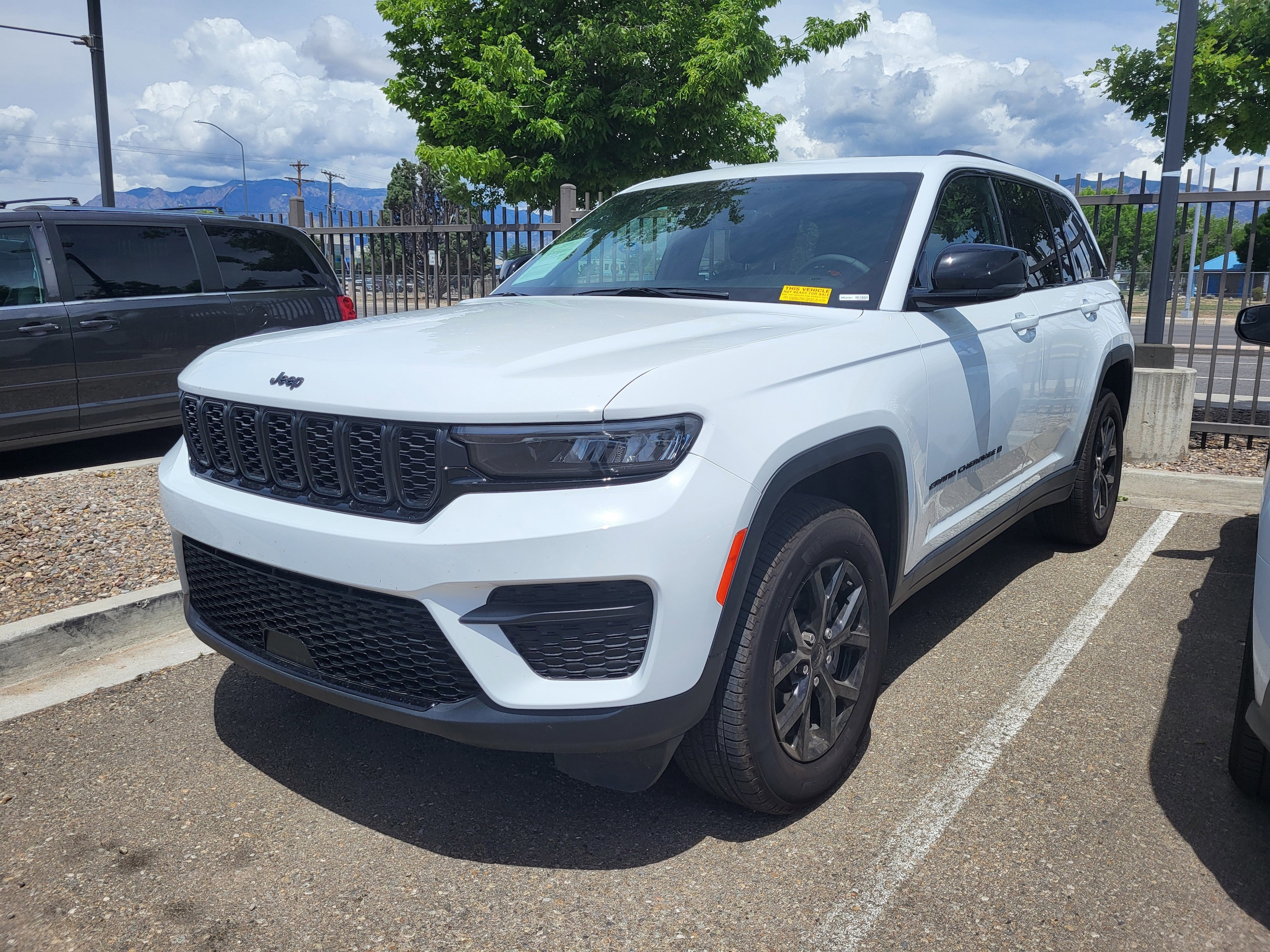 2025 Jeep Grand Cherokee Altitude X's photo