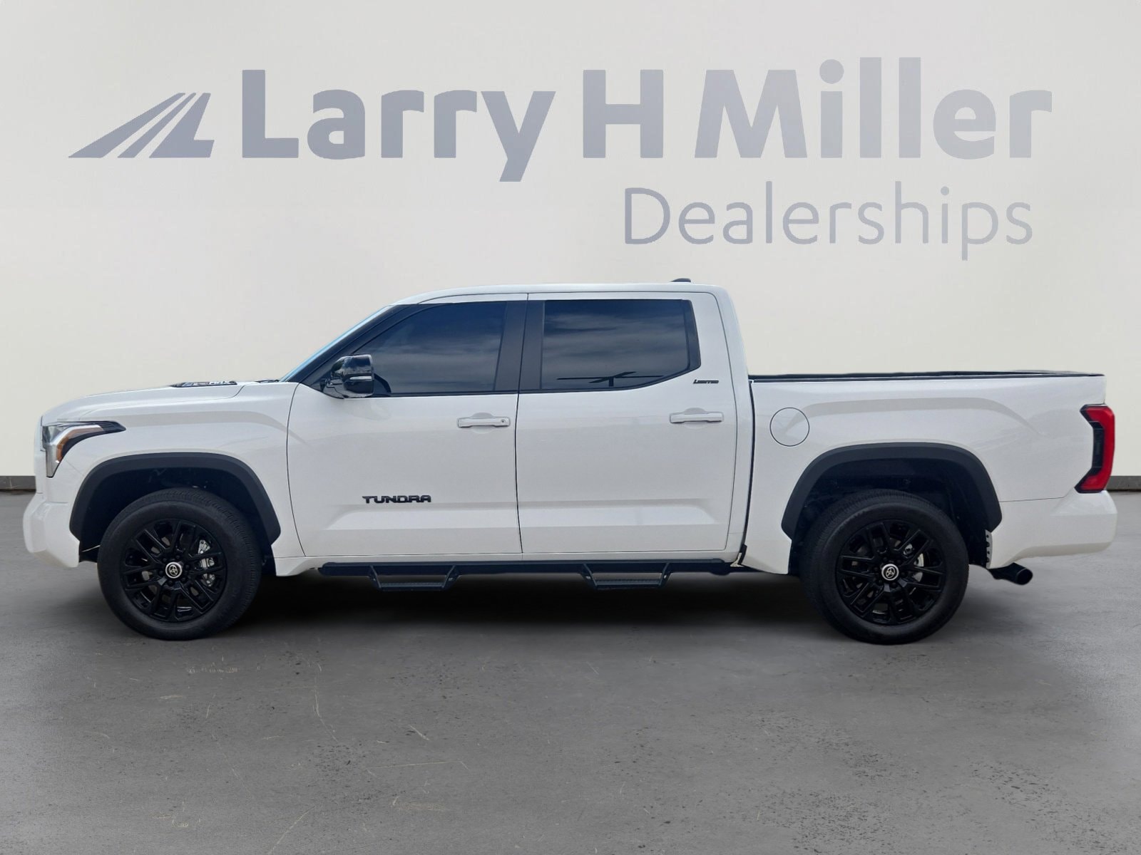 Used 2024 Toyota Tundra Limited with VIN 5TFWC5DB7RX067872 for sale in Albuquerque, NM