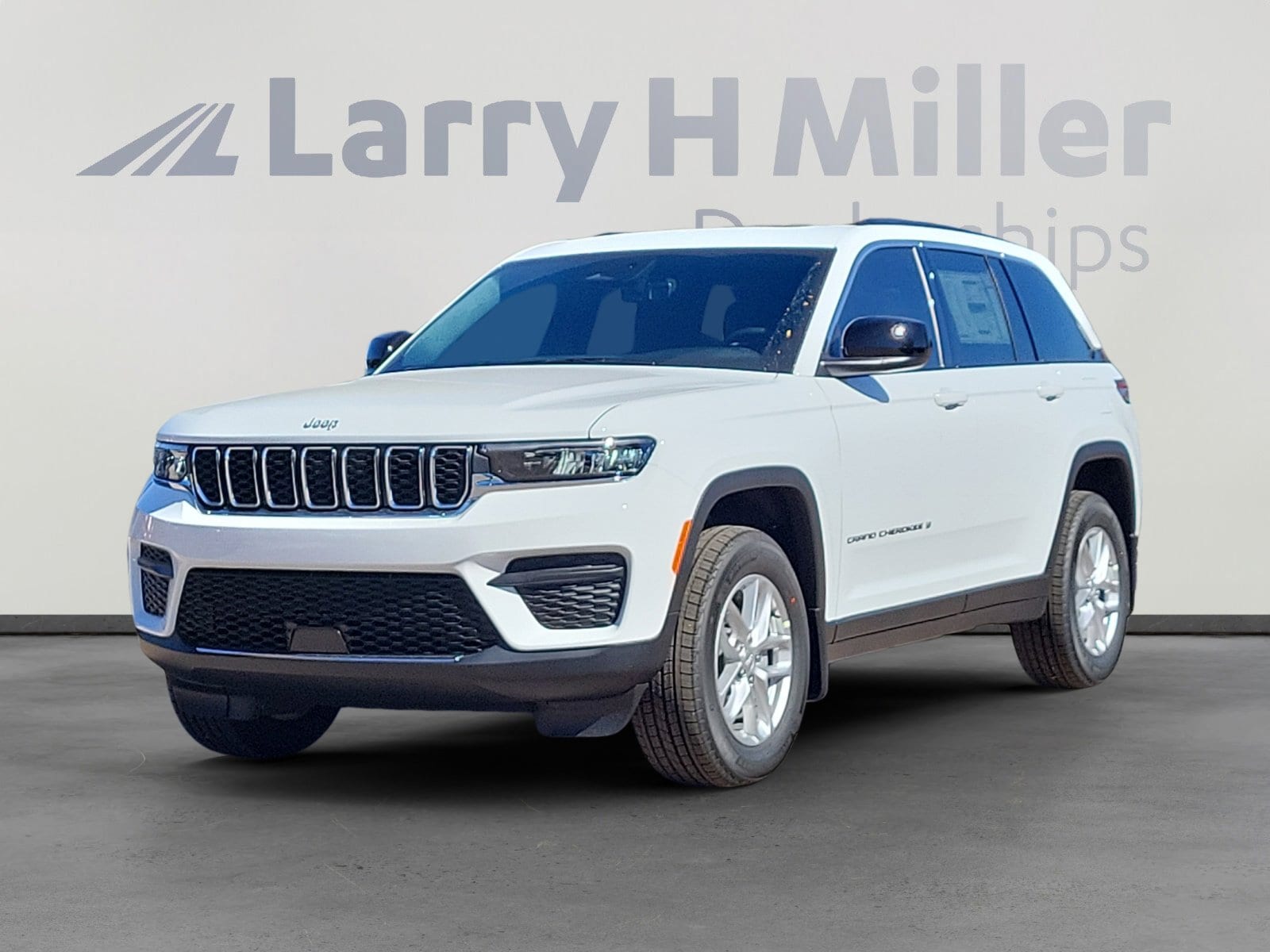 2025 Jeep Grand Cherokee Laredo's photo