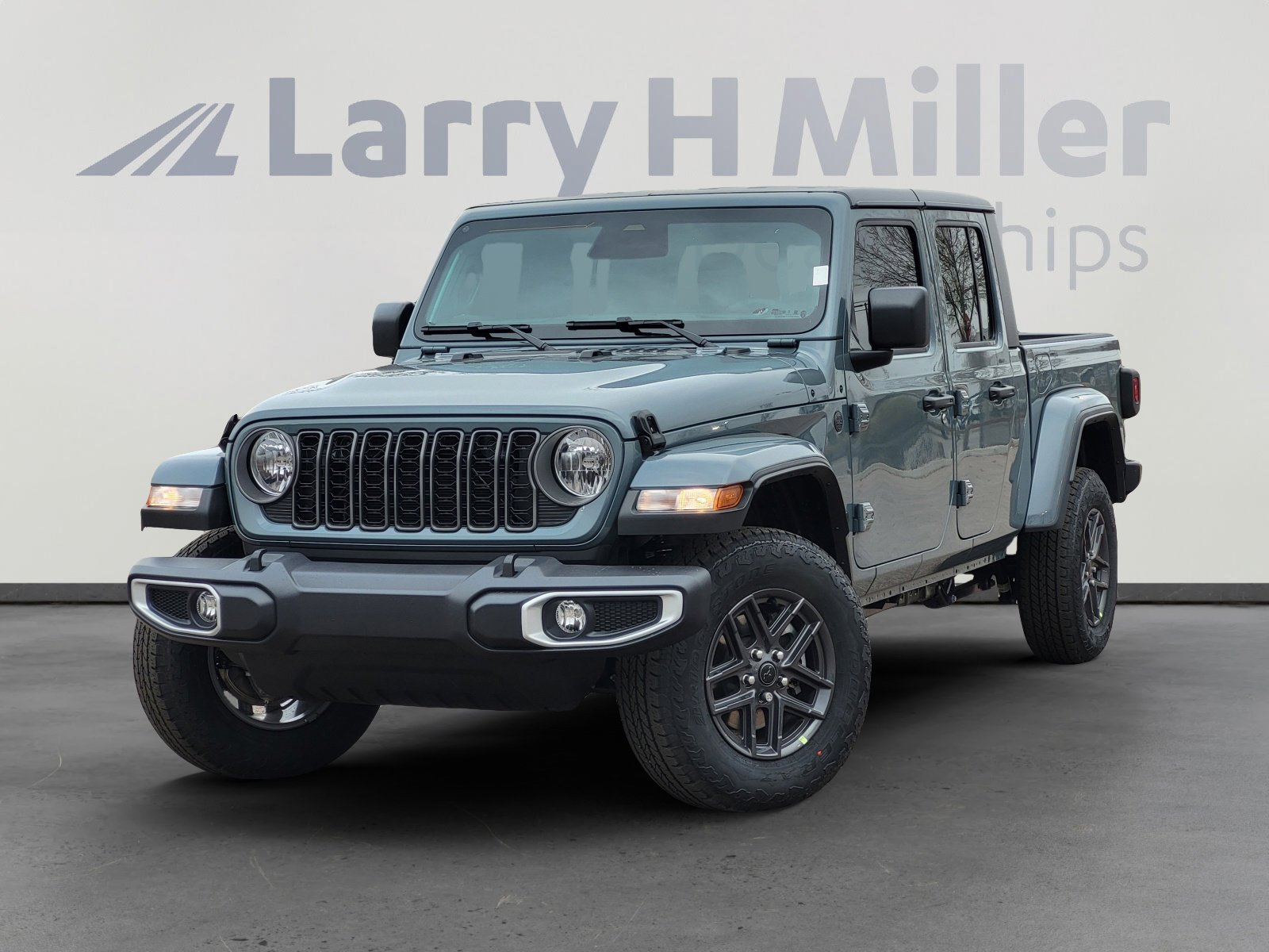 2026 Jeep Gladiator Sport S Auto's photo