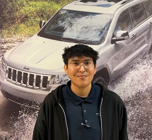 Staff member Isiah from ID_433230555f96