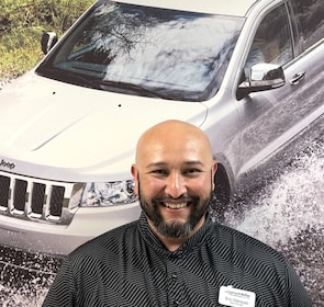 Staff member Eric Marquez from ID_21015ec5d0c8