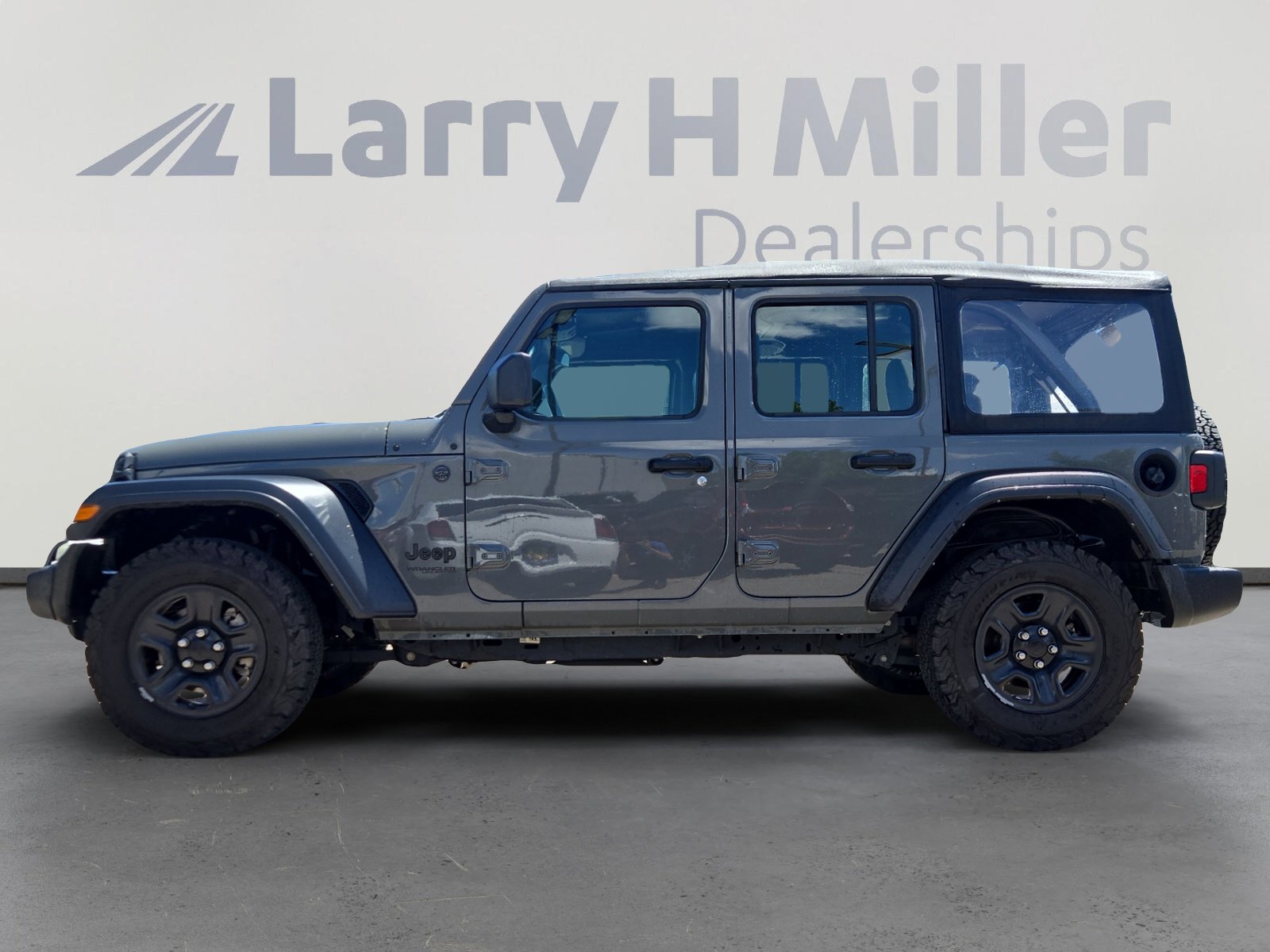 Used 2022 Jeep Wrangler Unlimited Sport with VIN 1C4HJXDG2NW195412 for sale in Albuquerque, NM