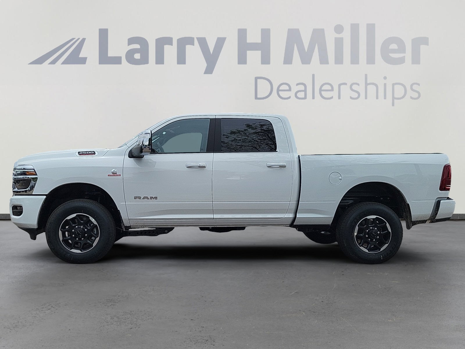 2025 Ram 2500 Laramie photo 2