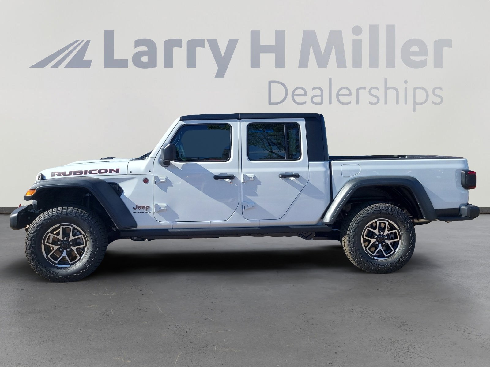 2025 Jeep Gladiator Rubicon photo 2