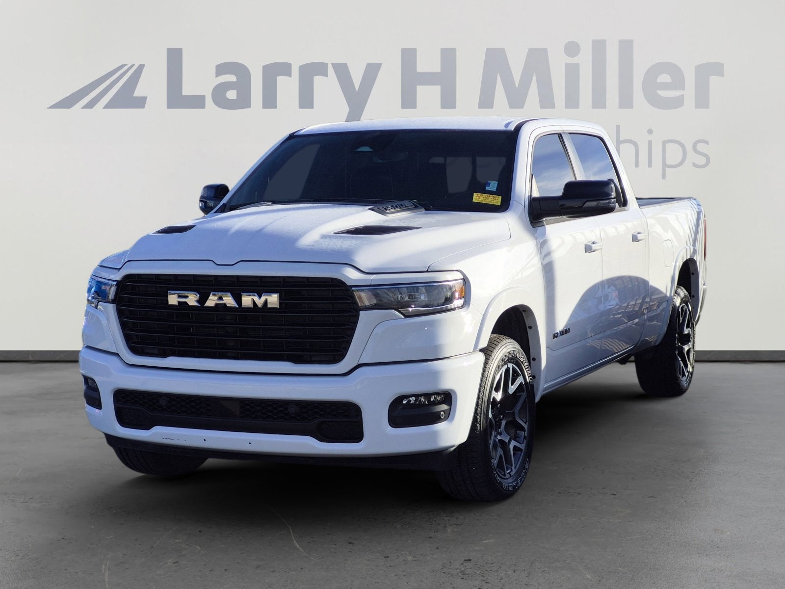 2025 RAM Ram 1500 Pickup Laramie's photo
