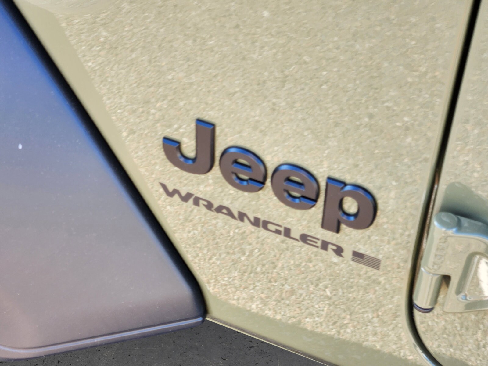 2025 Jeep Wrangler Sport photo 3