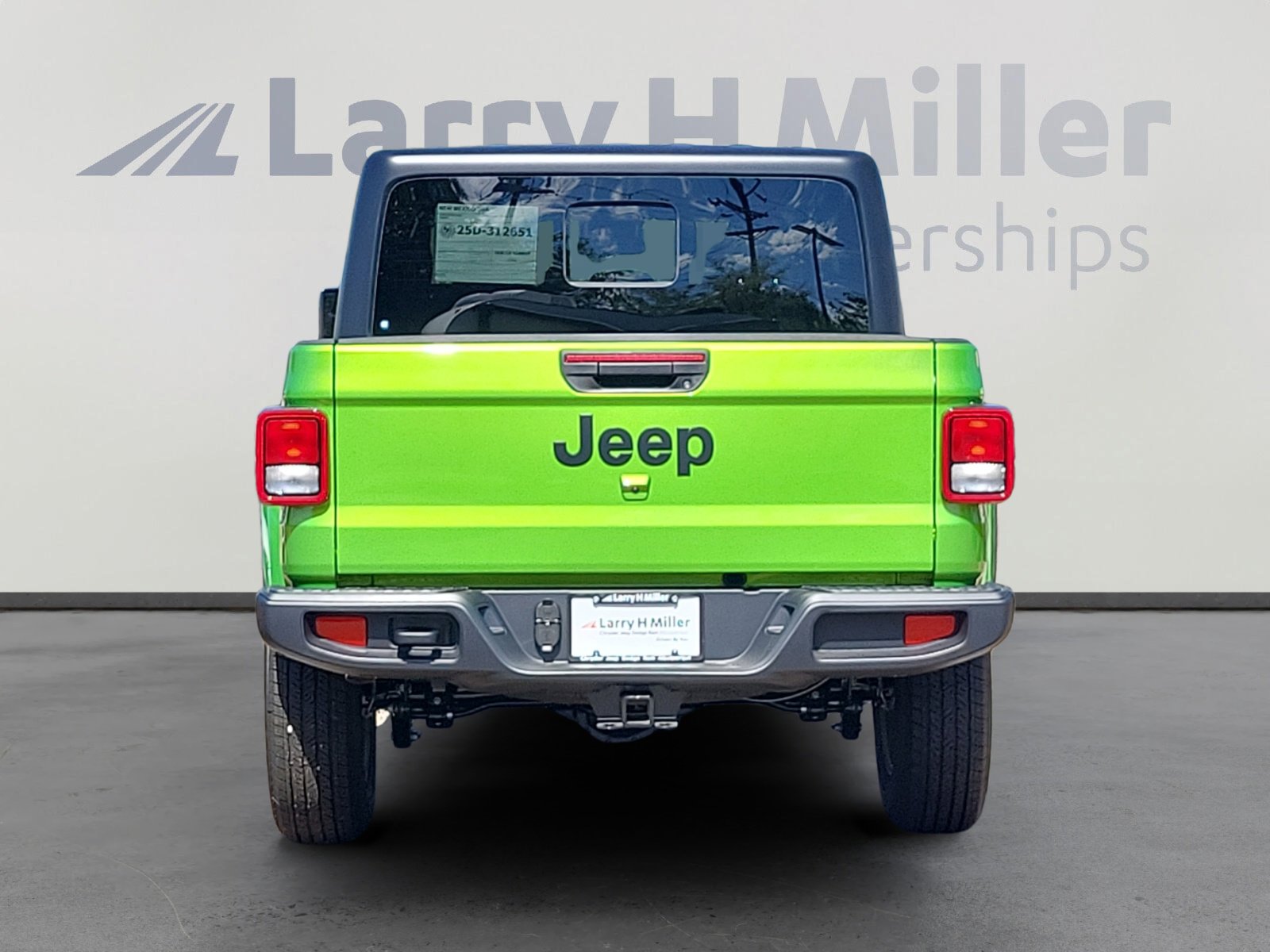 2025 Jeep Gladiator Sport photo 3