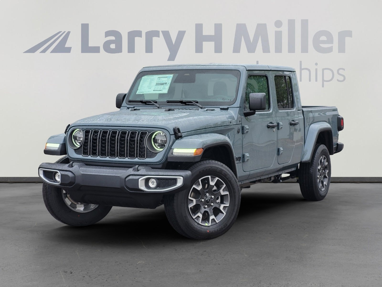 2026 Jeep Gladiator Sahara Auto's photo